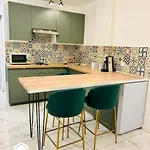 Apartman Charming Downtown - Ac - Wifi - Private Entrance *