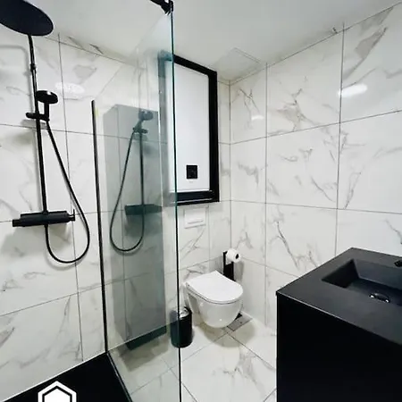 Apartman Charming Downtown - Ac - Wifi - Private Entrance
