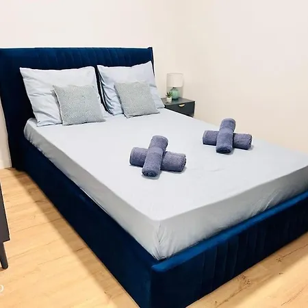 Διαμέρισμα Charming Downtown - Ac - Wifi - Private Entrance