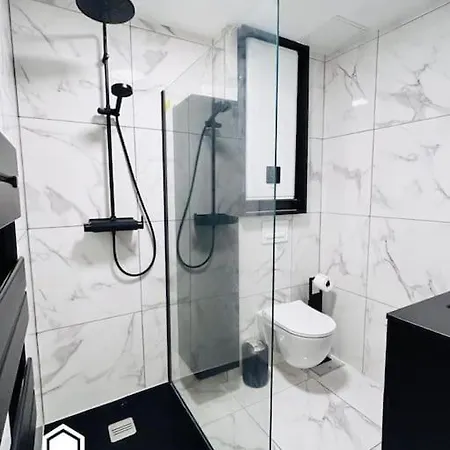 Charming Downtown - Ac - Wifi - Private Entrance Nizza